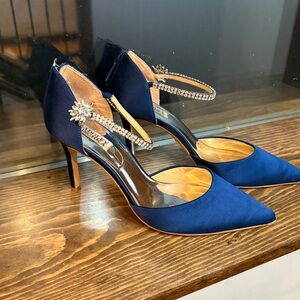 Jewel Badgley Mischka Valerie Pointed Toe Rhinestone Ankle Strap Pump sz 9 Blue
